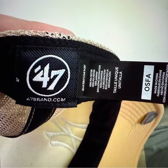 47. Brand New York Tan Baseball Cap with White Logo adjustable strap - Picture 7 of 8